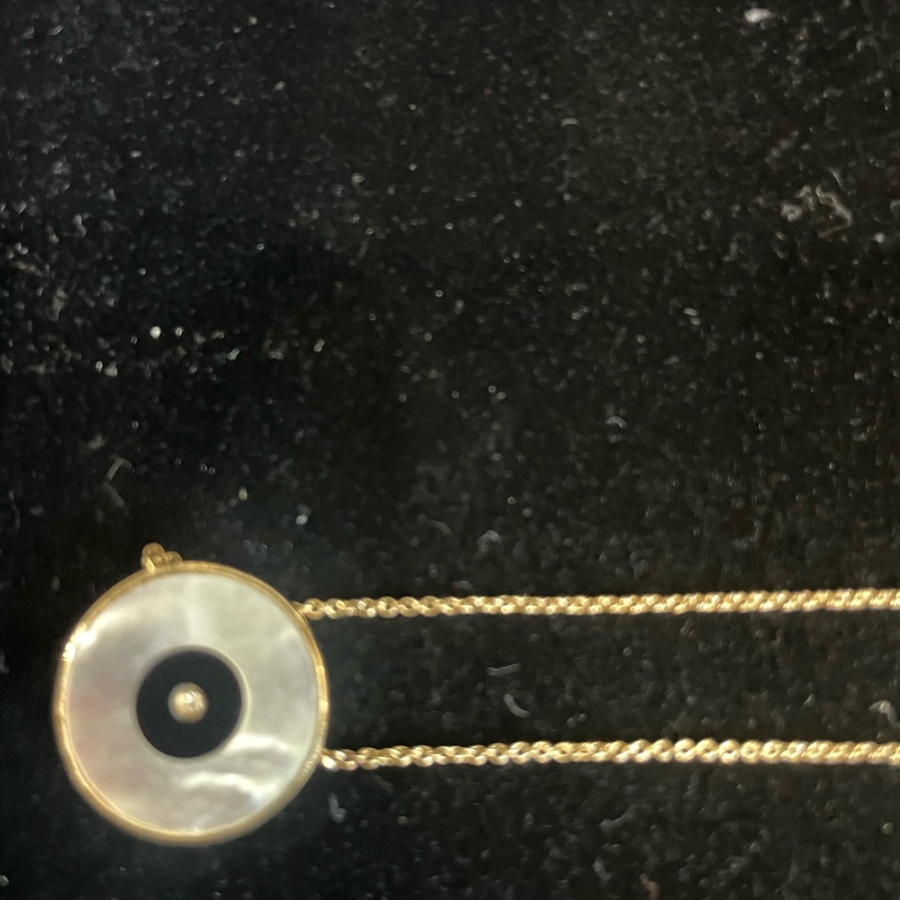 Jennifer zeuner necklace
